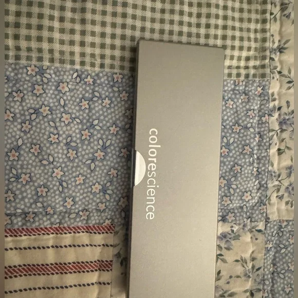 New, Colorescience Mineral Corrector Palette, SPF 20 - Picture 3 of 5